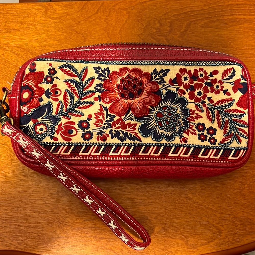 Isabella Fiore wristlet